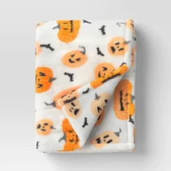 Plush Throw Blanket - Hyde And EEK! Boutique™ -Northlight Shop GUEST 1cfc6b0b a965 417e b133 7cc7b52bb217